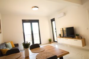 Prodej slunneho apartmanu 2kk 53m2 Tivat Cerna Hora 2
